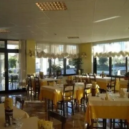 Ganfo Hotel 2*