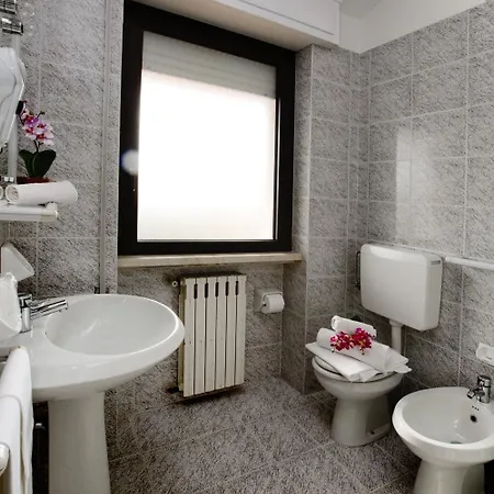 Ganfo 2* סירמיונה